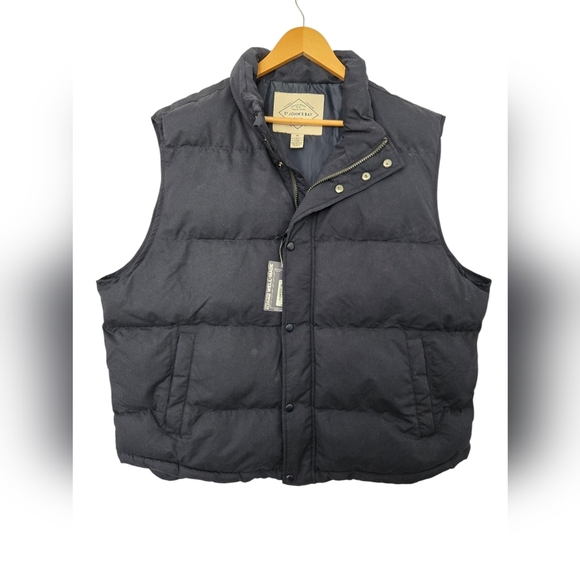 St. John's Bay Other - St Johns Bay Mens Navy Puffer Vest NWT XXL